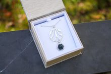 Load image into Gallery viewer, Medium Burlap Earring and Necklace Box
