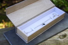 Load image into Gallery viewer, Long Burlap Bracelet Box
